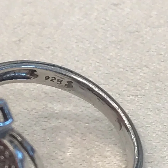 Gorgeous sterling diamond ring - Picture 8 of 16